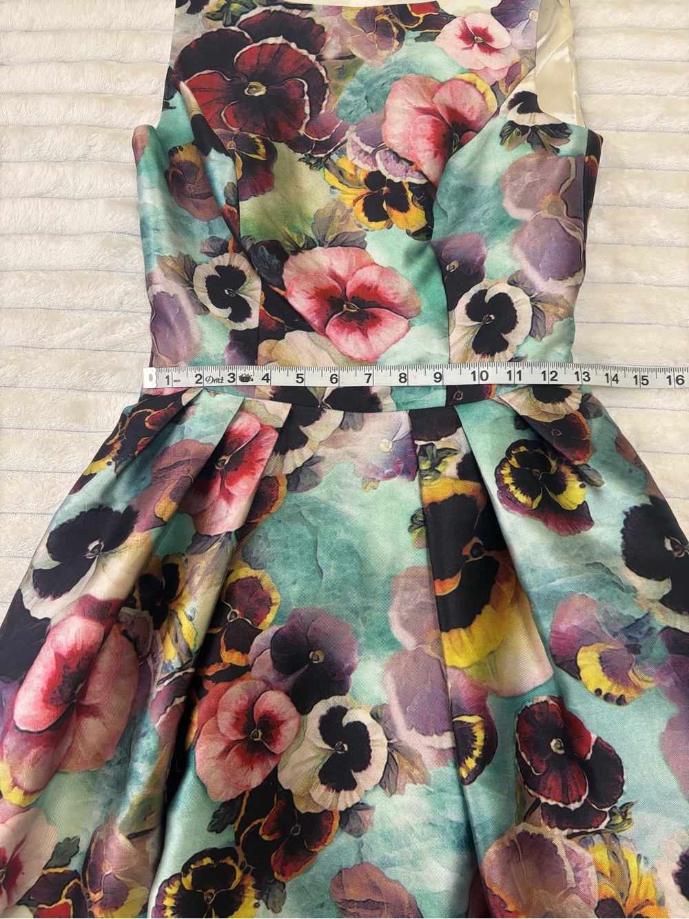 Chi Chi London Alyssa floral pansy dress sz 8 | garden wedding cocktail midi 50s - Picture 8 of 15